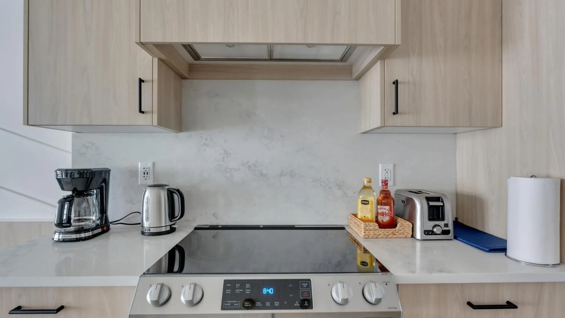 Apartment Comfortable Retreat In Currie Calgary
