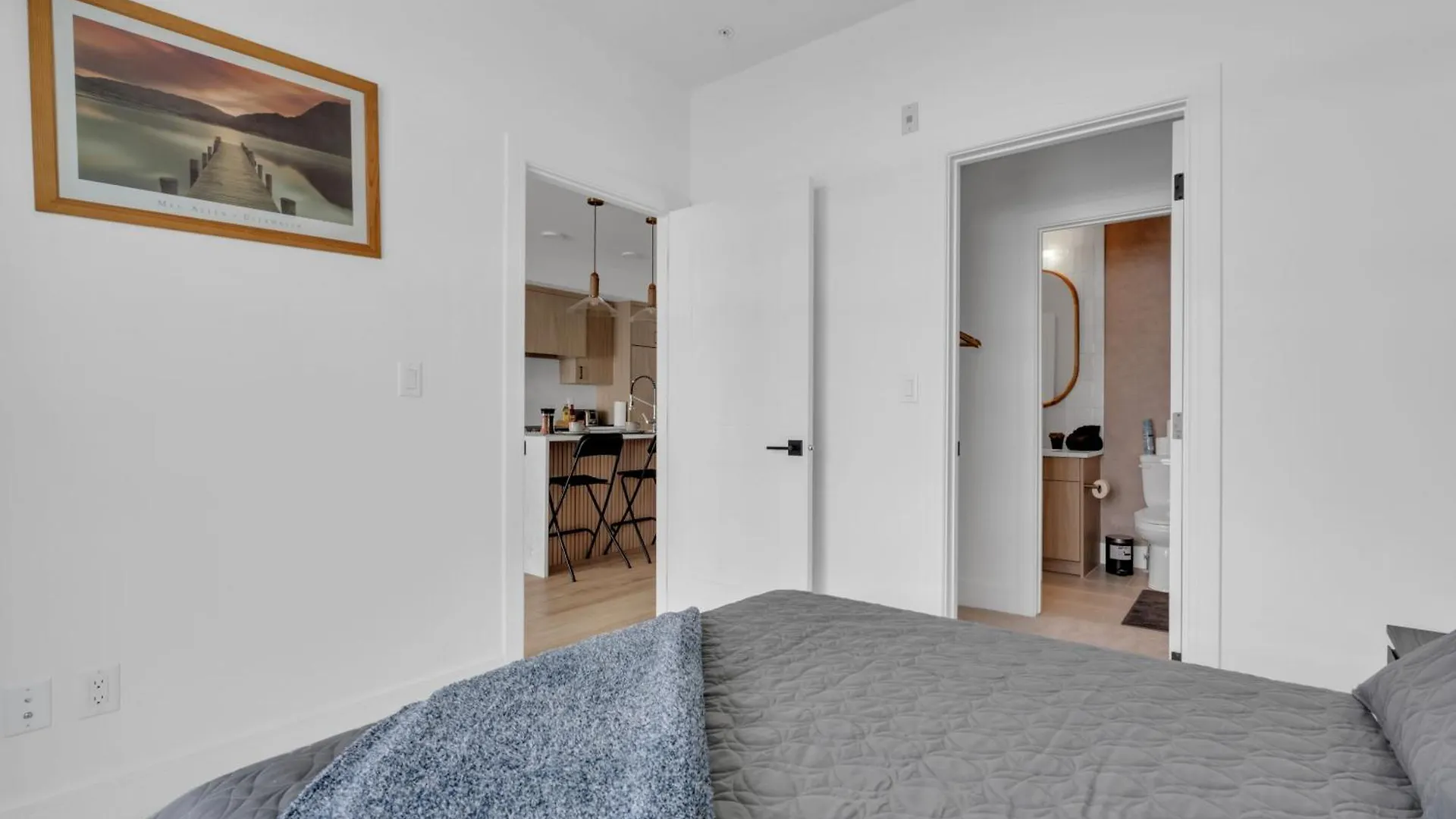 Comfortable Retreat In Currie Calgary