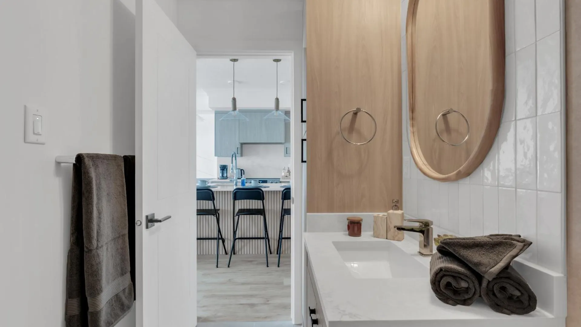 Comfortable Retreat In Currie Calgary Canada